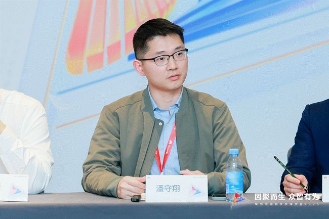 华为的伙伴们:从叉车到AI医疗他们如何与科技巨头“共舞”?(图2)