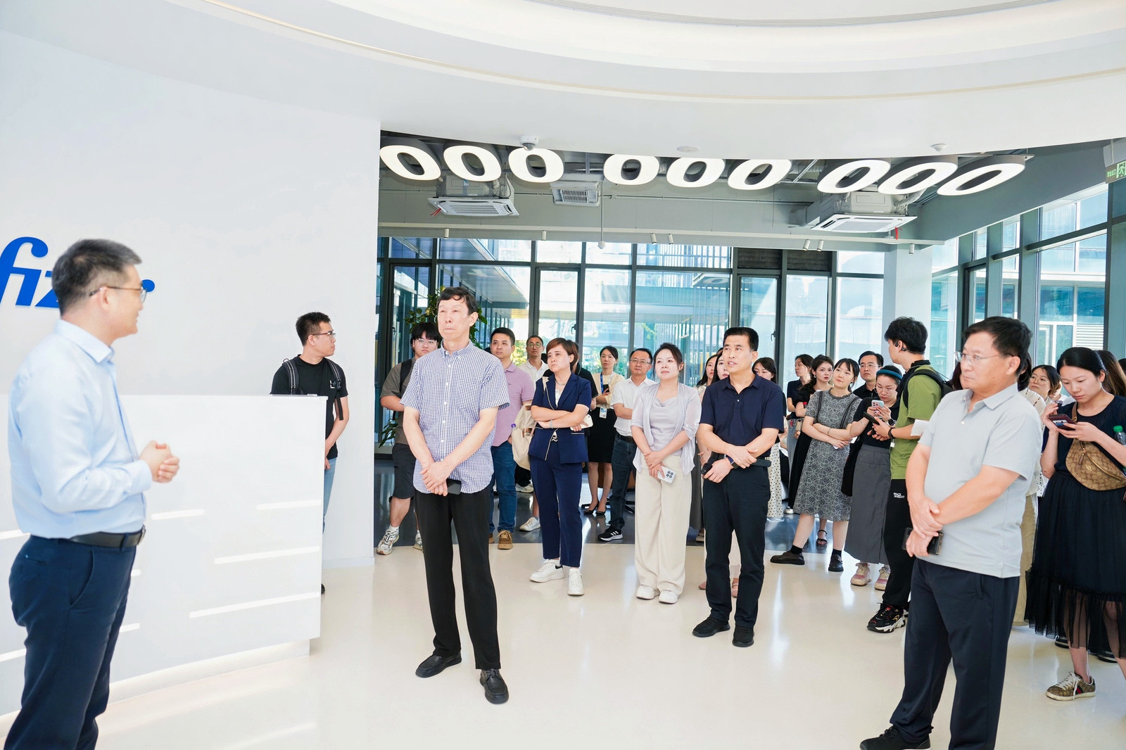 跨界合作创新引领!钱塘这一创新中心绘制医疗生态新图景(图1)