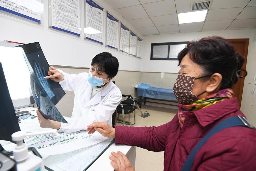 北京发布支持医疗健康领域AI应用发展行动计划如何为患者提供更多暖心服务?(图2)