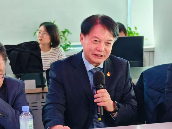 “医媒联动”让优质科普触达大众半岛传媒2025年度科普专家颁奖仪式暨2026年医学专家资源库扩容仪式成功举办(图4)