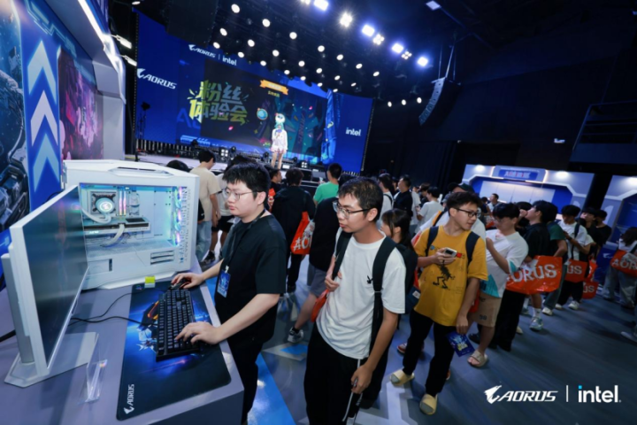 邂逅硬核科技奔赴热爱之约!技嘉AORUSDAY见证电竞与AI的无限可能(图4)