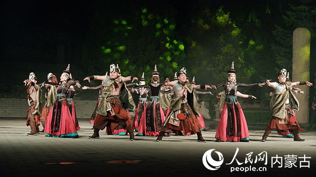 光影点亮昭君博物院沉浸夜游激发青城文旅新活力(图1)